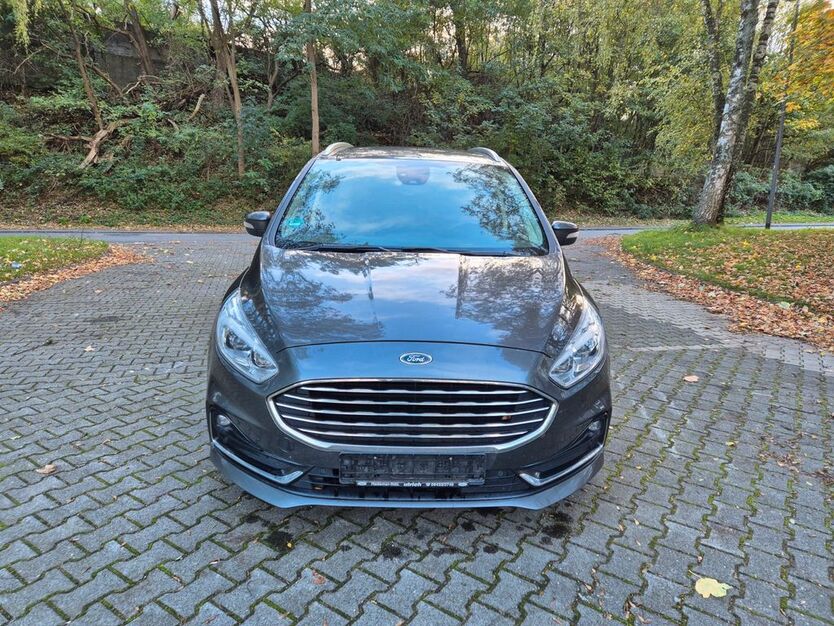 Ford Galaxy 299.000 km 10.900 € Essen 45356