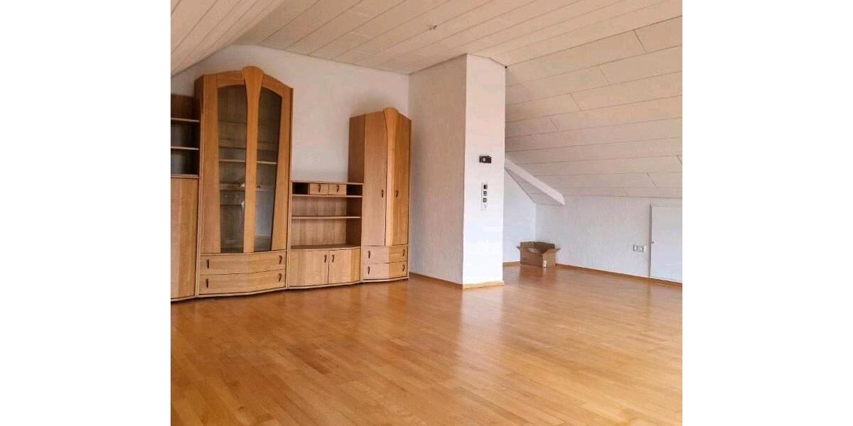 Dachgeschoßwohnung Halver - 2 Zimmer, 74 m&sup2;, 750&euro; | Angebot:26164498