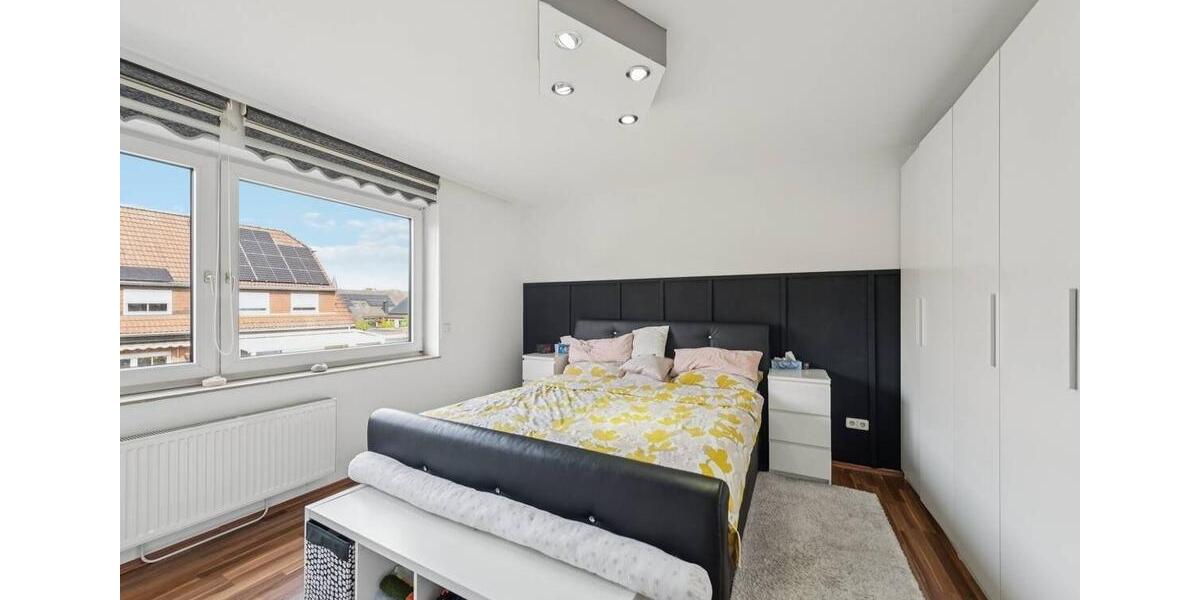 Reihenhaus Dormagen Hackenbroich - 6 Zimmer, 107 m&sup2;, 465.000&euro; | Angebot:27617885