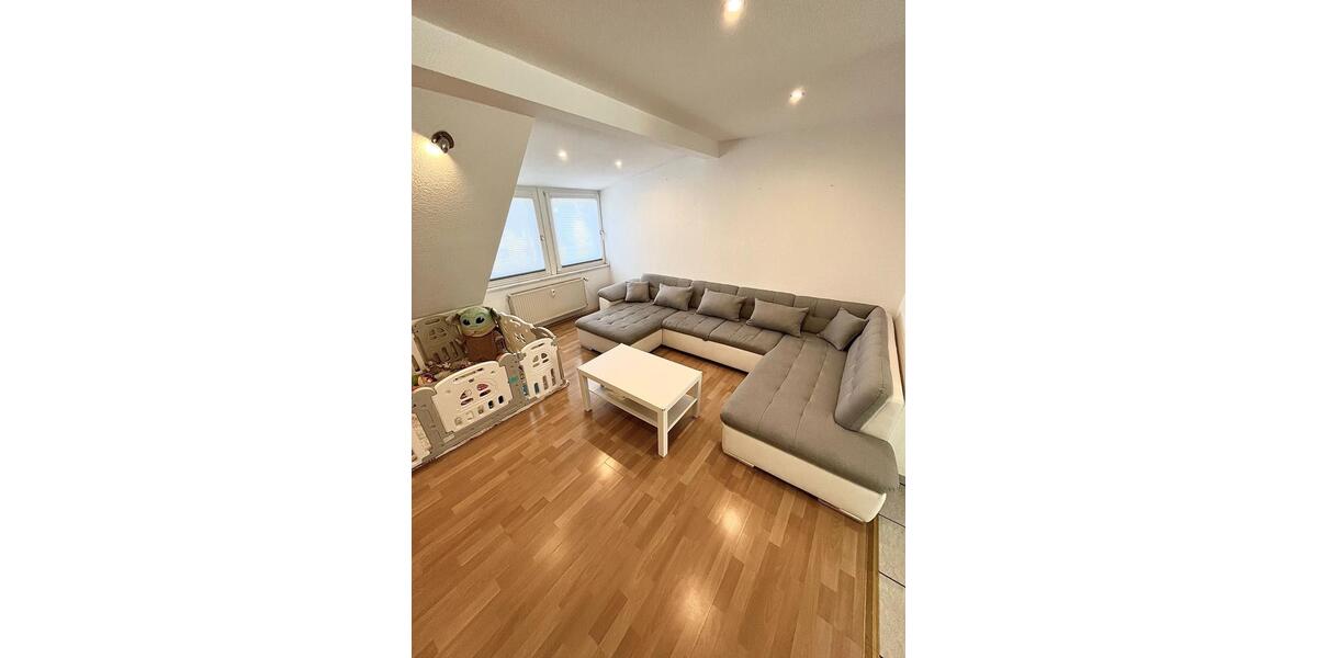 Dachgeschoßwohnung Neuss Augustinusviertel - 2.5 Zimmer, 60 m&sup2;, 1.100&euro; | Angebot:25942463