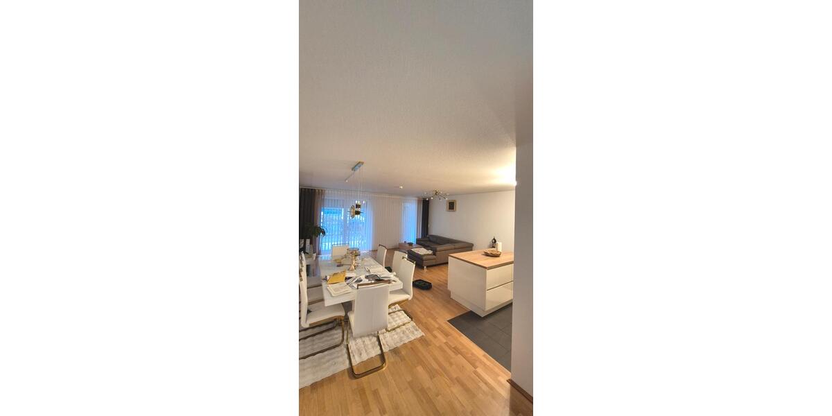 Erdgeschoßwohnung Düsseldorf Stadtbezirk 2 - 3 Zimmer, 112 m&sup2;, 1.458&euro; | Angebot:23875090