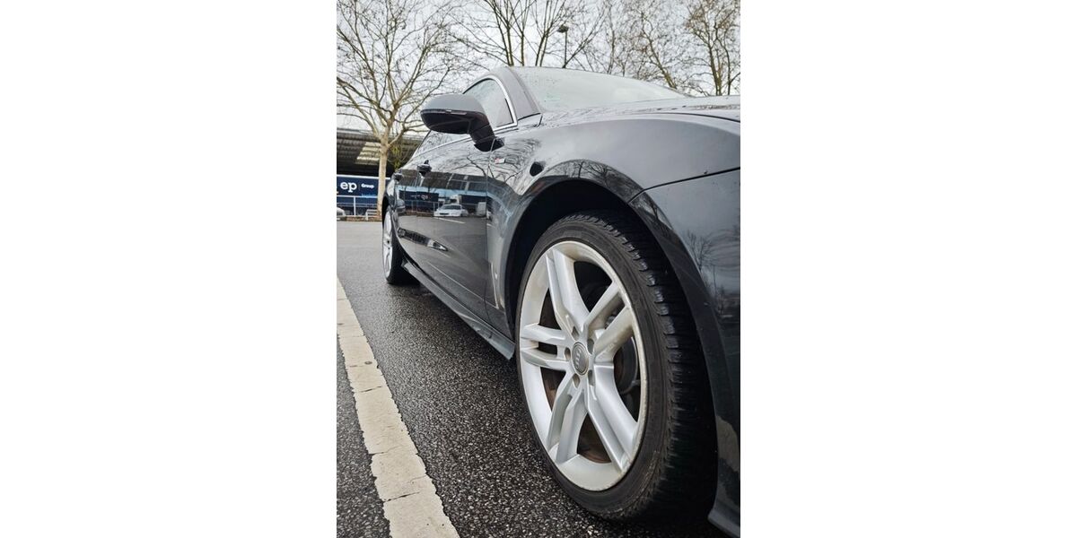 Audi A7 299.354 km 8.000 &euro; Düsseldorf 40231