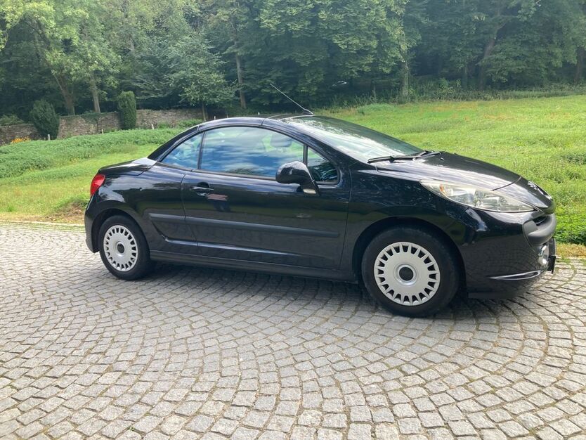 Peugeot 207 102.000 km 1.900 € Hilden 40723