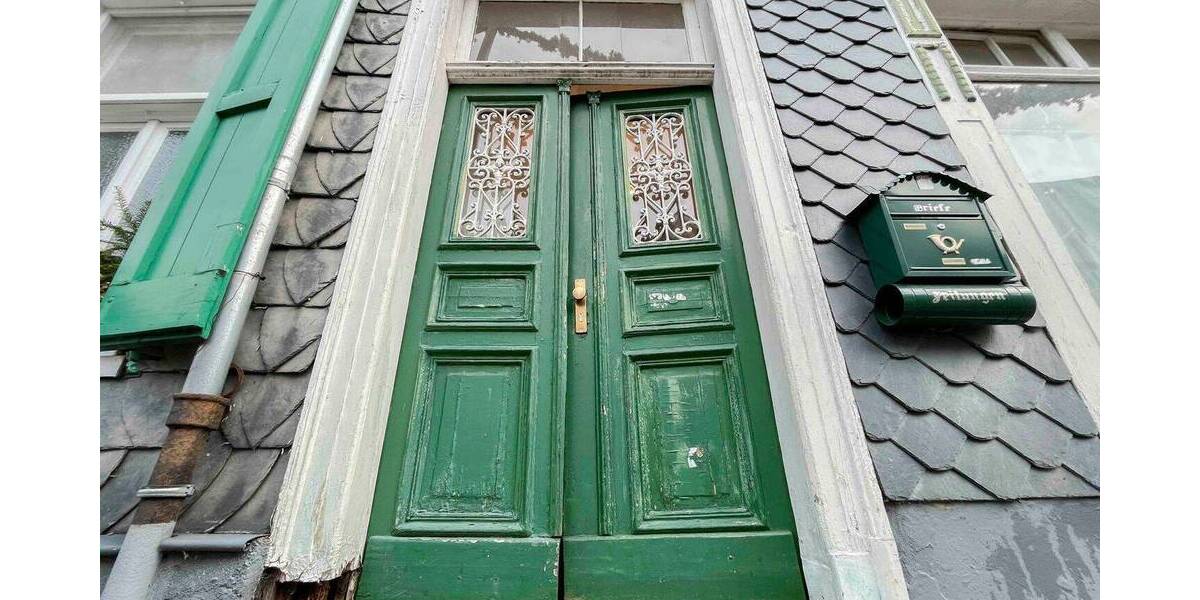 Einfamilienhaus Solingen Gräfrath - 6 Zimmer, 108 m&sup2;, 160.000&euro; | Angebot:26418450