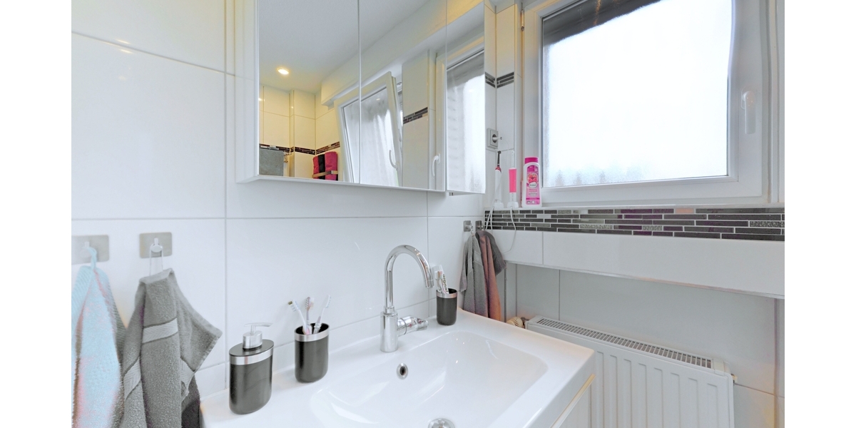 Schönes Einfamilienhaus mit besonderem Garten und Platz für die ganze Familie! 4 zimmer