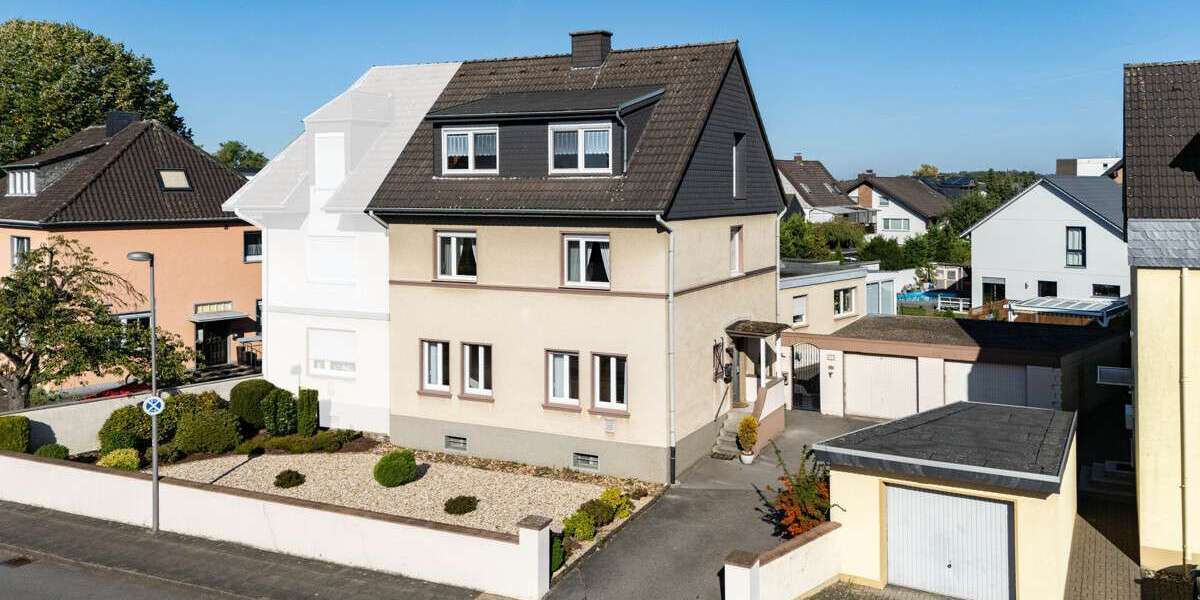 Einfamilienhaus Langenfeld - 7 Zimmer, 166 m&sup2;, 430.000&euro; | Angebot:24904366