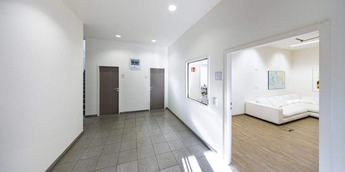 Gewerbeobjekt Düsseldorf / Heerdt Heerdt - 7 Zimmer, 400 m&sup2;, 2.490.000&euro; | Angebot:24043769