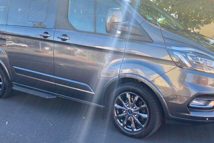 Ford Tourneo Custom 128.000 km 28.700 &euro; Leverkusen 51371