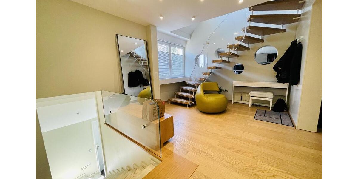 Maisonettenwohnung Düsseldorf Düsseltal - 5 Zimmer, 224 m&sup2;, 5.500&euro; | Angebot:24526472