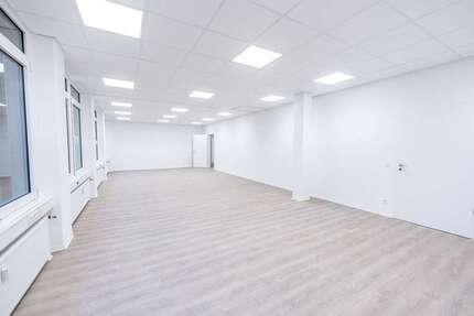 Büro in Hilden 8.241 € 1176 m²