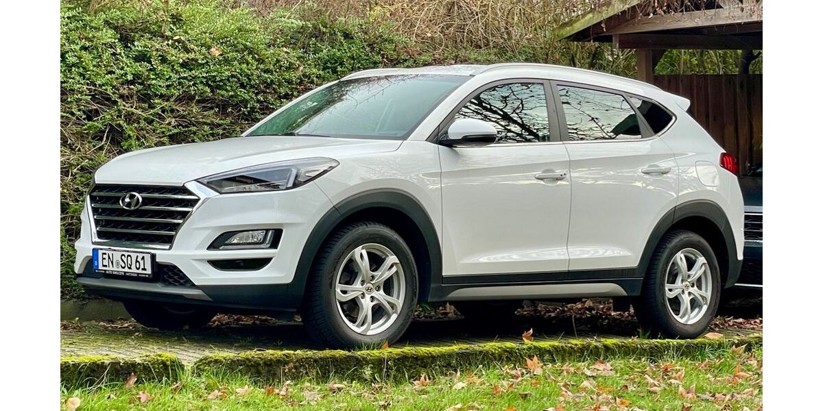 Hyundai TUCSON 117.000 km 17.000 € Hattingen 45529