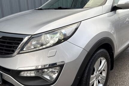 Kia Sportage 180.004 km 7.900 € Bergisch Gladbach 51467
