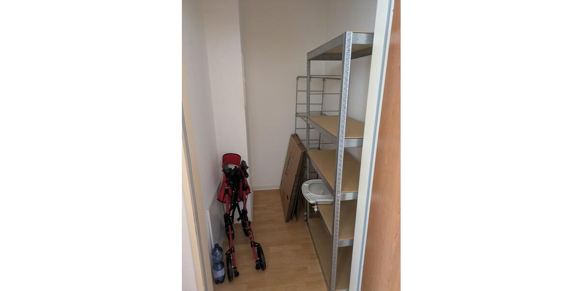 Dachgeschoßwohnung Solingen Mitte - 2 Zimmer, 43 m&sup2;, 681&euro; | Angebot:25541390