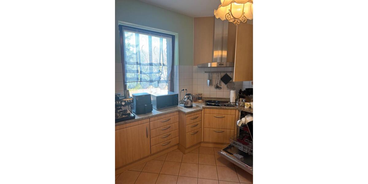 Etagenwohnung Neuss Gnadental - 4 Zimmer, 107 m&sup2;, 2.100&euro; | Angebot:26428285