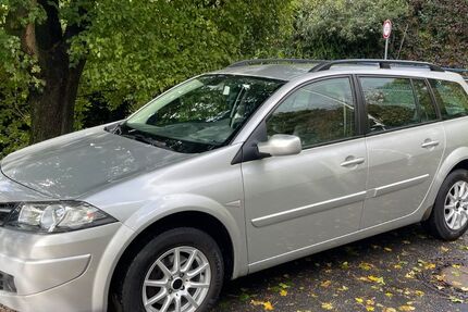Renault Megane 123.109 km 2.990 € Hilden 40721