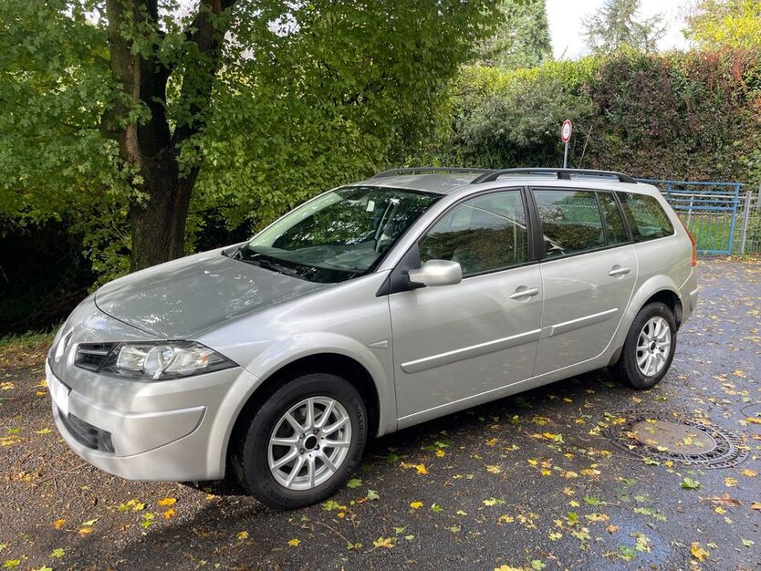 Renault Megane 123.109 km 2.990 € Hilden 40721