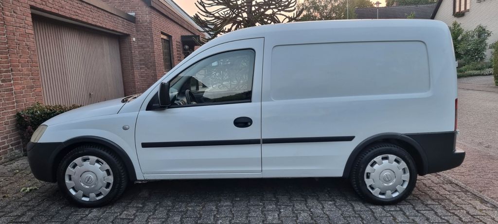 Opel Combo 152.400 km 2.290 &euro; Düsseldorf 40489