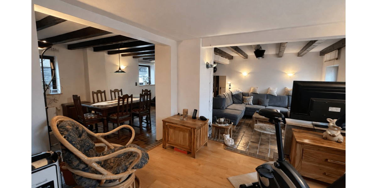 Einfamilienhaus Düsseldorf Wersten - 9 Zimmer, 340 m&sup2;, 800.000&euro; | Angebot:25686772