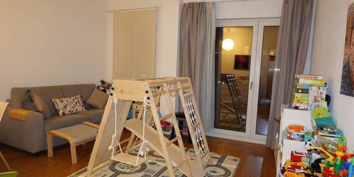 Etagenwohnung Düsseldorf Flingern Nord - 3 Zimmer, 85 m&sup2;, 1.375&euro; | Angebot:24781080