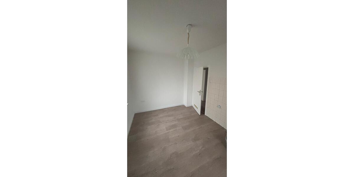 Erdgeschoßwohnung Remscheid Reinshagen - 1 Zimmer, 38 m&sup2;, 310&euro; | Angebot:27602834