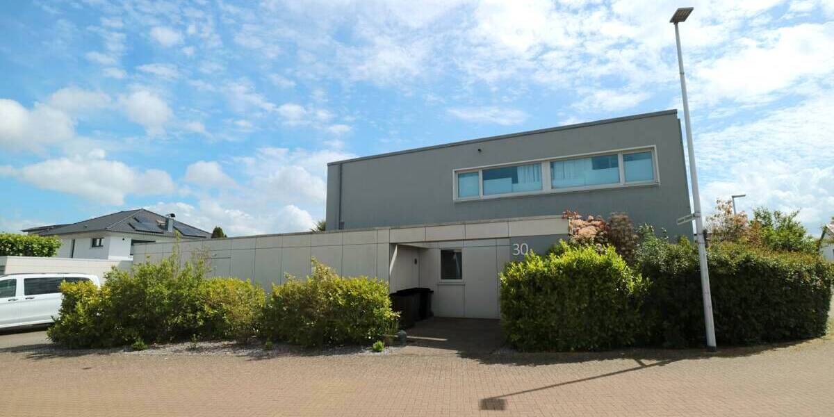 Einfamilienhaus Dormagen Delhoven - 6 Zimmer, 207 m&sup2;, 2.400&euro; | Angebot:26695298