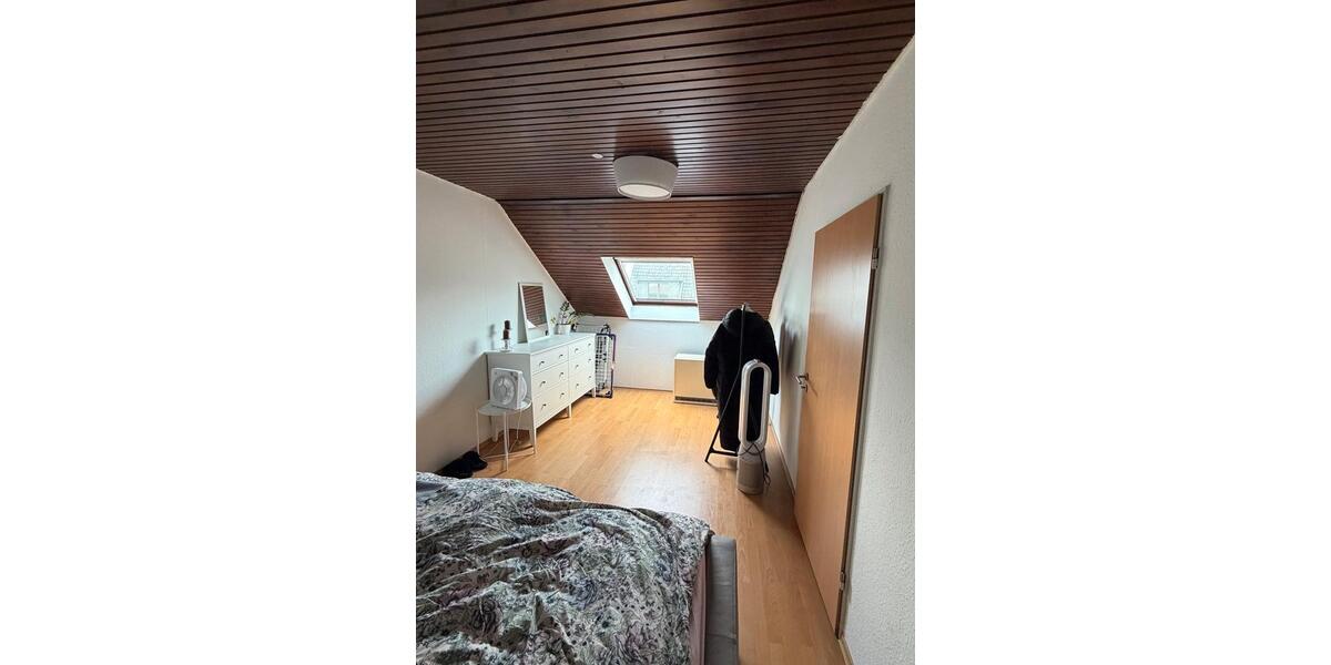 Dachgeschoßwohnung Leverkusen Bergisch Neukirchen - 3 Zimmer, 72 m&sup2;, 950&euro; | Angebot:27585732