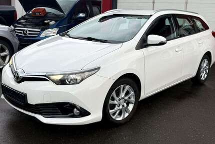 Toyota Auris 177.737 km 9.950 &euro; Solingen 42659