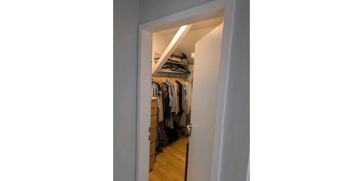 Dachgeschoßwohnung Wuppertal Sedansberg - 2 Zimmer, 63 m&sup2;, 125.000&euro; | Angebot:24345786