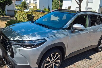 Toyota Corolla Cross 20.300 km 29.900 &euro; Leverkusen 51375