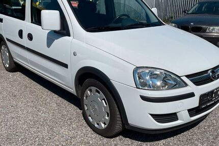 Opel Combo 33.806 km 3.800 &euro; Düsseldorf 40233