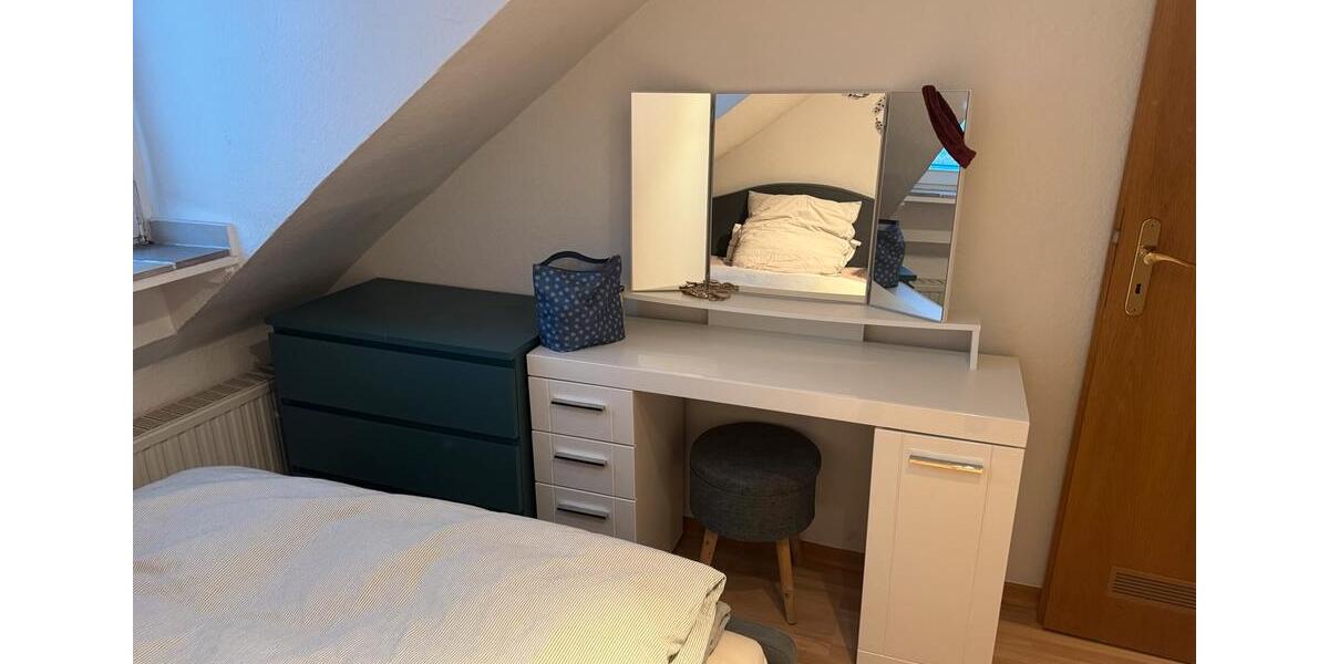 Dachgeschoßwohnung Düsseldorf Stadtbezirk 8 - 1 Zimmer, 27 m&sup2;, 335&euro; | Angebot:25911815