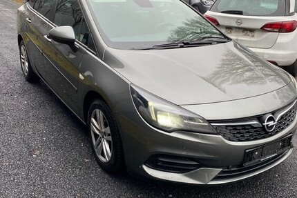 Opel Astra K Sports1.5CDTI/NAVI.VOLL-LED.PDC.ALU-A 117.000 km 6.990 &euro; Hilden 40721