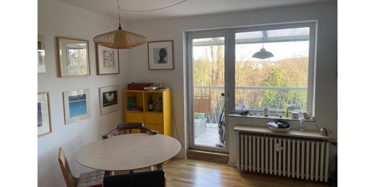 Dachgeschoßwohnung Düsseldorf Stadtbezirk 2 - 3 Zimmer, 58 m&sup2;, 1.200&euro; | Angebot:24308951