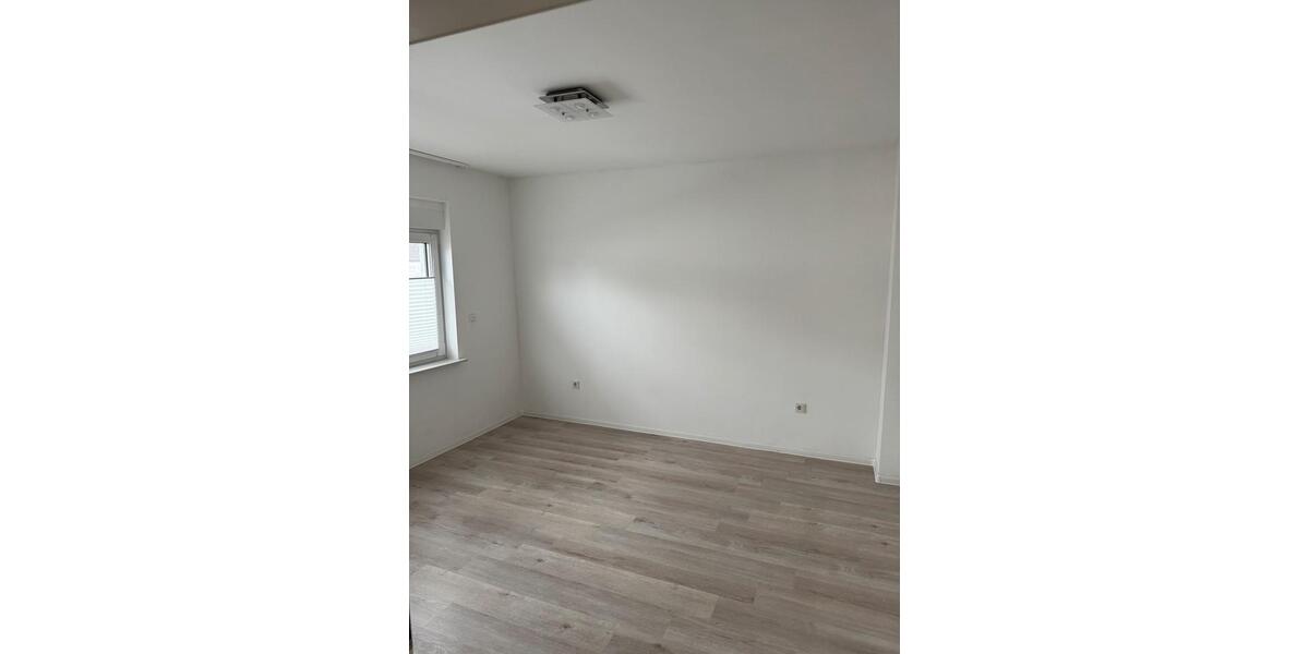 Etagenwohnung Neuss Furth-Mitte - 3 Zimmer, 60 m&sup2;, 1.300&euro; | Angebot:24740019