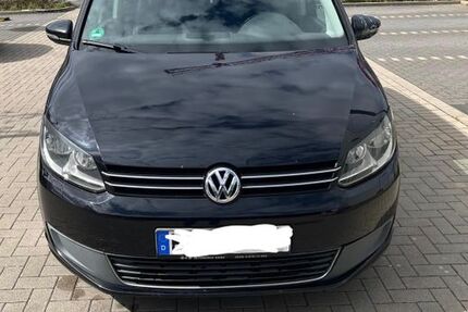 VW Touran 253.000 km 4.200 &euro; Köln 51109