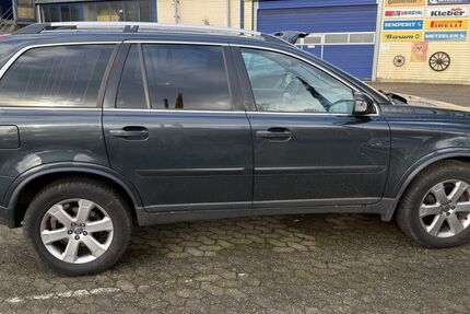 Volvo XC90 242.982 km 11.200 &euro; Düsseldorf 40627