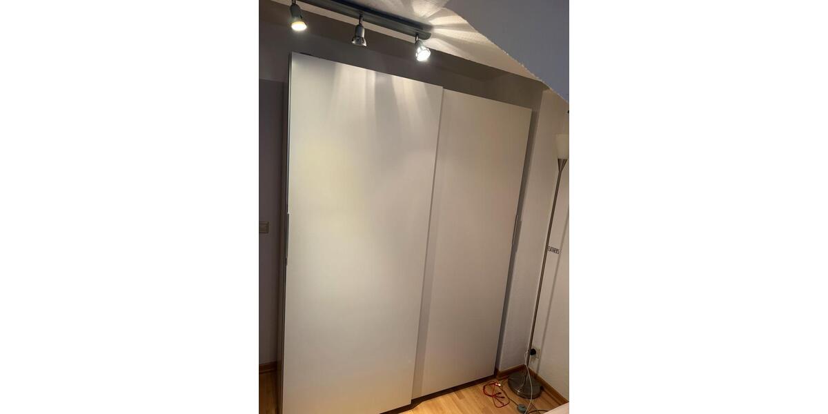 Dachgeschoßwohnung Düsseldorf Stadtbezirk 8 - 1 Zimmer, 27 m&sup2;, 335&euro; | Angebot:25911815