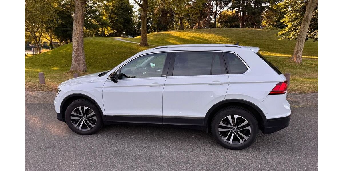 VW Tiguan 84.000 km 23.500 &euro; Köln 50939