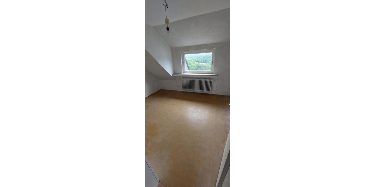 Doppelhaushälfte Remscheid Lüttringhausen - 6 Zimmer, 140 m&sup2;, 385.000&euro; | Angebot:24611107