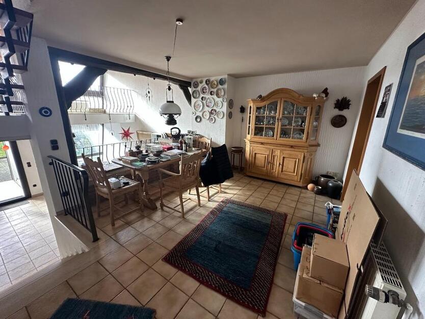 Split-Level Reihenmittelhaus mit Garten und Garage zimmer