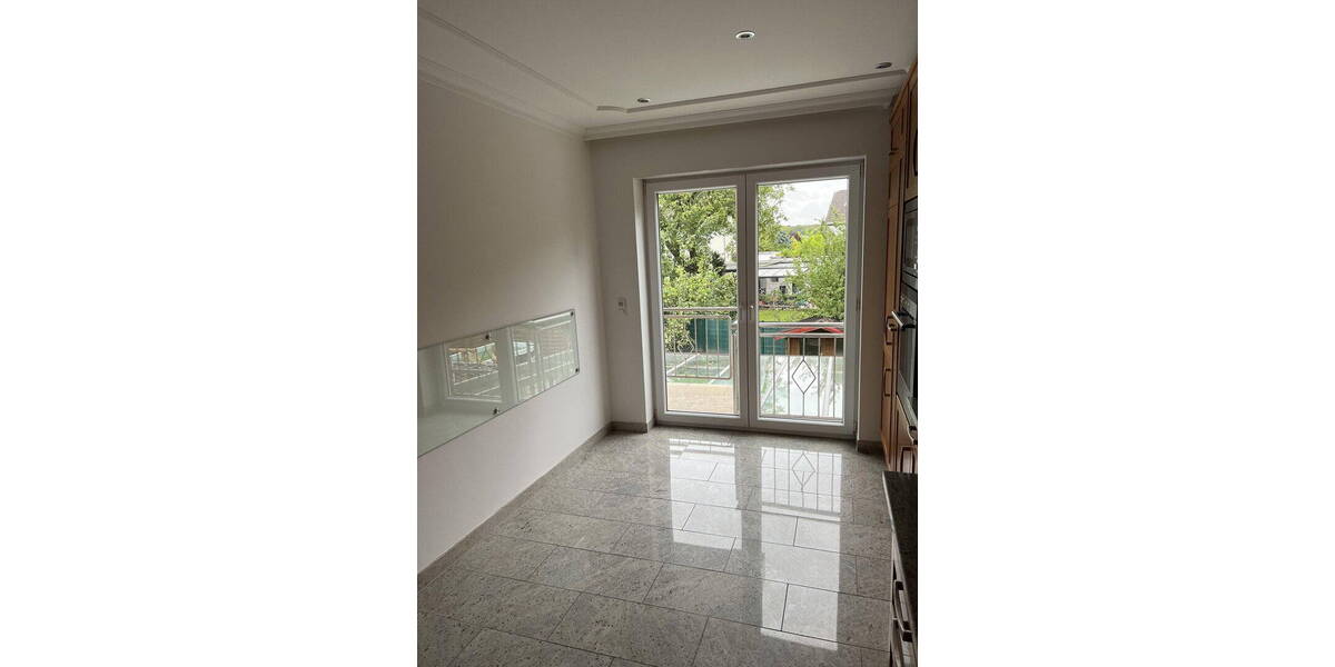 Etagenwohnung Köln Volkhoven/Weiler - 3 Zimmer, 83 m&sup2;, 1.350&euro; | Angebot:25969777