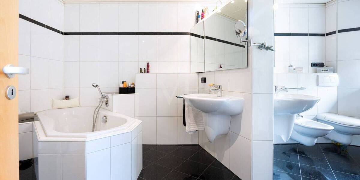 Doppelhaushälfte Velbert Mitte - 5 Zimmer, 196 m&sup2;, 598.000&euro; | Angebot:22432585