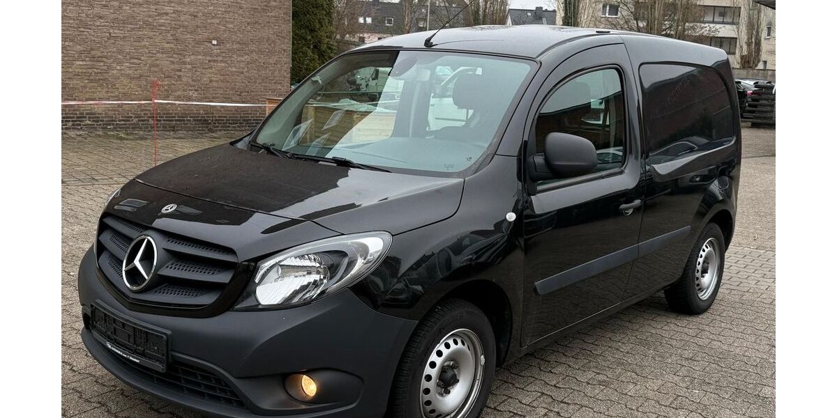Mercedes-Benz Citan 164.000 km 9.990 &euro; Düsseldorf 40599