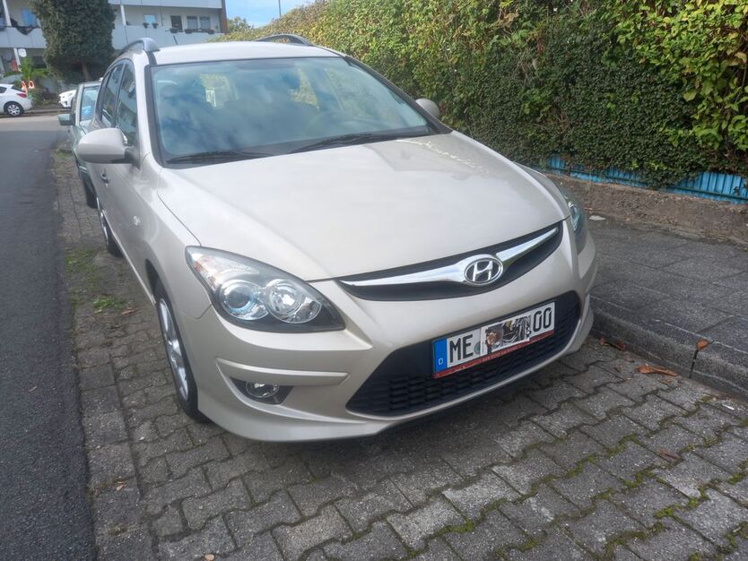 i30