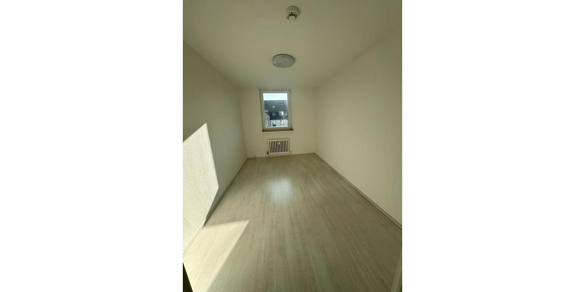 Etagenwohnung Bergisch Gladbach Frankenforst - 4 Zimmer, 104 m&sup2;, 1.579&euro; | Angebot:24785431