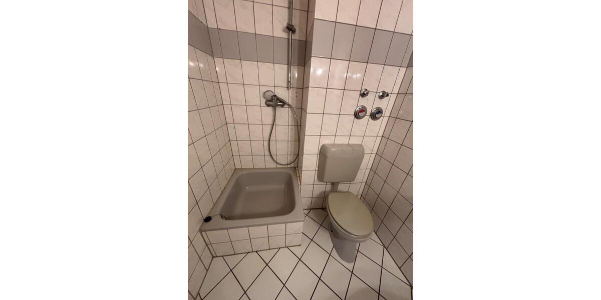 Etagenwohnung Wuppertal Lichtenplatz - 1 Zimmer, 30 m&sup2;, 400&euro; | Angebot:27583812