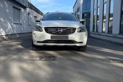 Volvo XC60 176.000 km 15.990 &euro; Wuppertal 42105