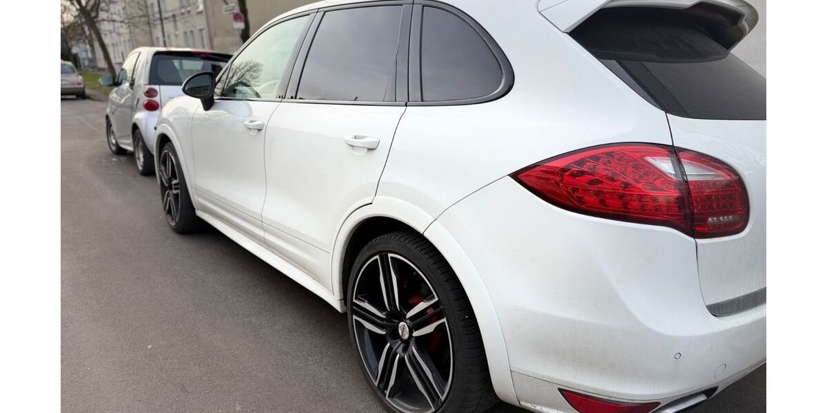 Porsche Cayenne 274.000 km 16.999 &euro; Neuss 41464