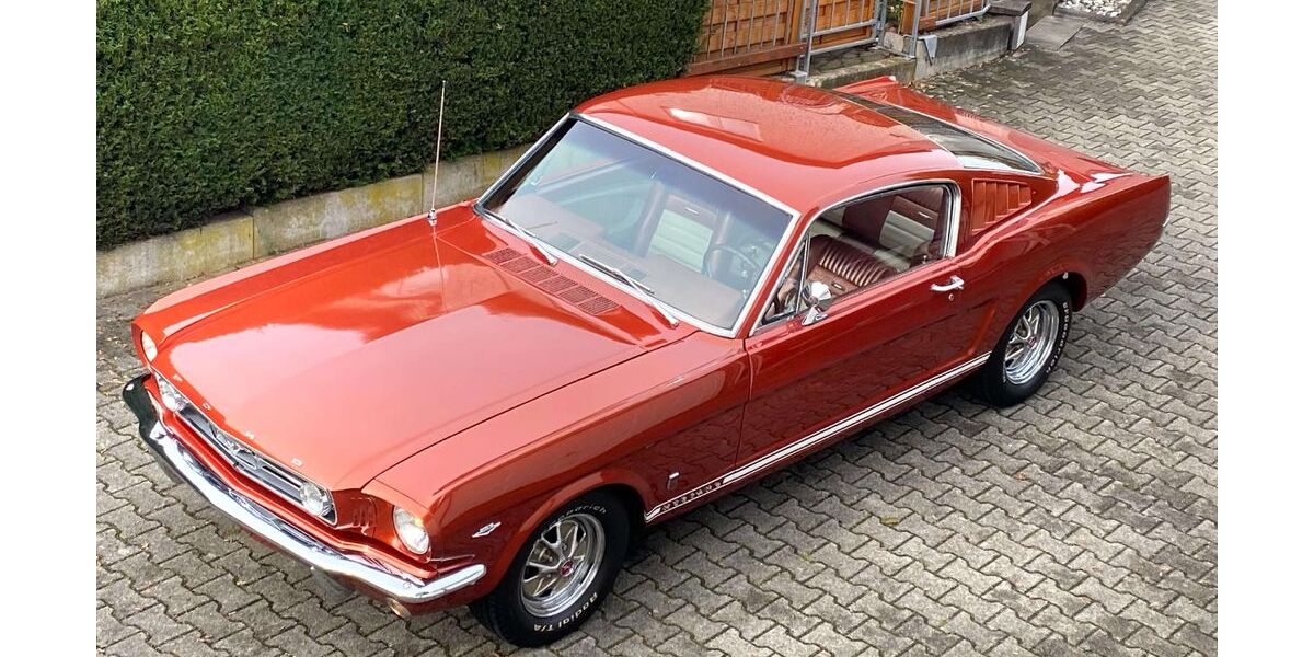 Ford Mustang 85.600 km 59.500 € Solingen 42651