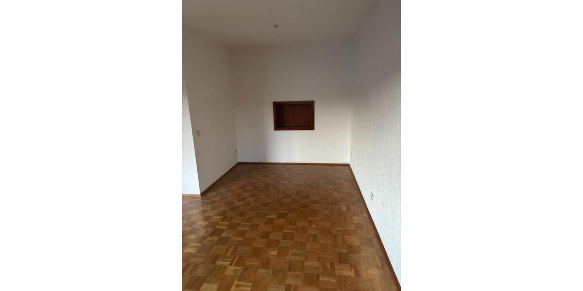 Reihenhaus Wuppertal Gemarkung Elberfeld - 7 Zimmer, 235 m&sup2;, 2.300&euro; | Angebot:24755207
